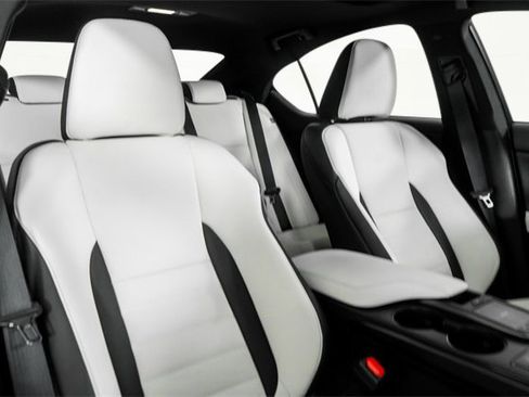 Used 2024 Lexus IS 500 image 36