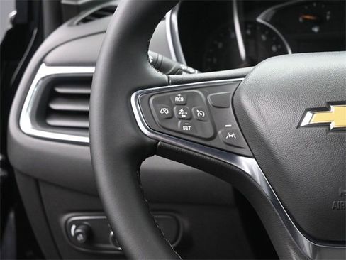 Used 2024 Chevrolet Equinox LT image 30