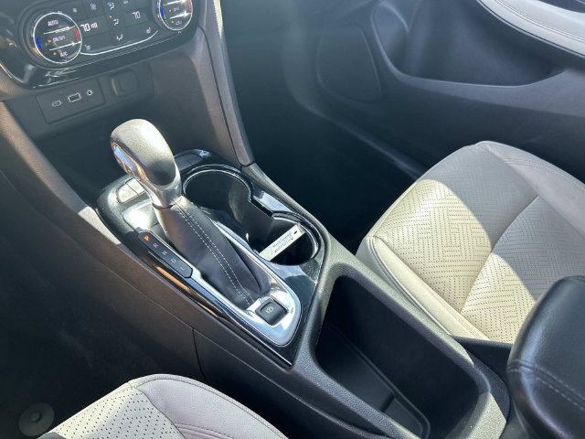 Used 2020 Buick Encore GX Essence FWD image 29