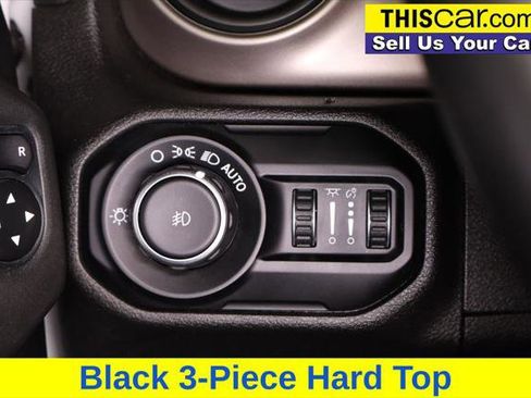 Used 2018 Jeep Wrangler Unlimited Sport S AWD/4WD image 23