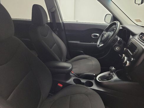 Used 2017 Kia Soul FWD image 21