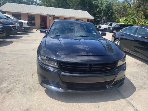 Used 2022 Dodge Charger SXT RWD image 4