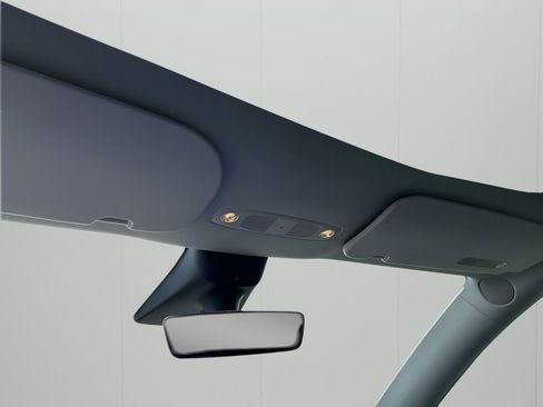 Used 2022 Tesla Model Y Long Range image 30