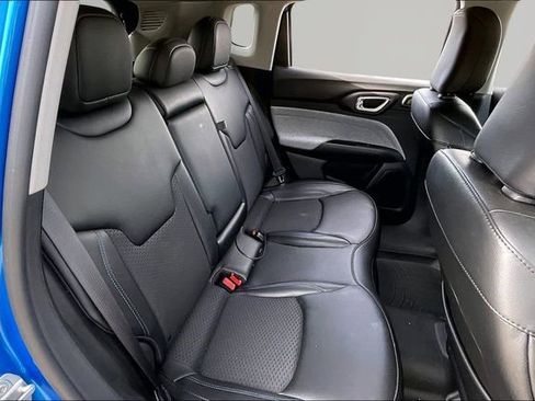 Used 2022 Jeep Compass Latitude w/ Sun and Sound Group image 17
