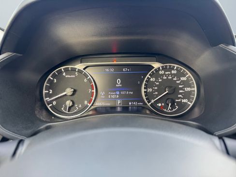 Used 2024 Nissan Altima 2.5 SV image 12