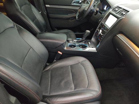 Used 2016 Ford Explorer Sport w/ Equipment Group 401A AWD/4WD image 21