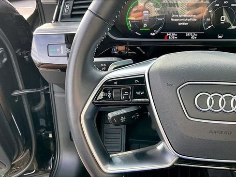 Used 2021 Audi e-tron Premium Plus w/ Premium Plus Package image 16