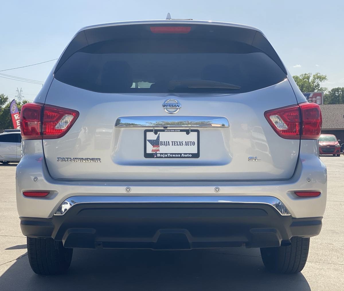 Used 2019 Nissan Pathfinder SL FWD image 5