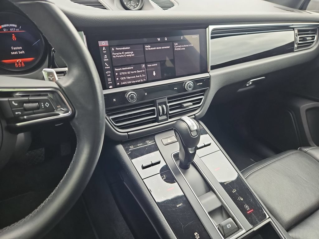 Used 2024 Porsche Macan AWD/4WD image 19