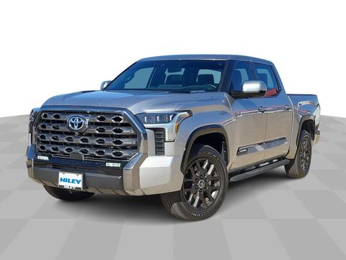 Used 2024 Toyota Tundra Platinum image 4