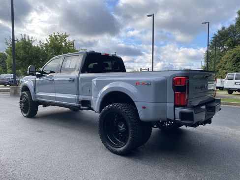 Used 2025 Ford F450 Platinum w/ FX4 Off-Road Package AWD/4WD image 7