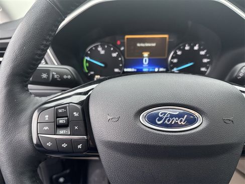 Used 2021 Ford Escape SEL w/ Class II Trailer Tow Package image 24