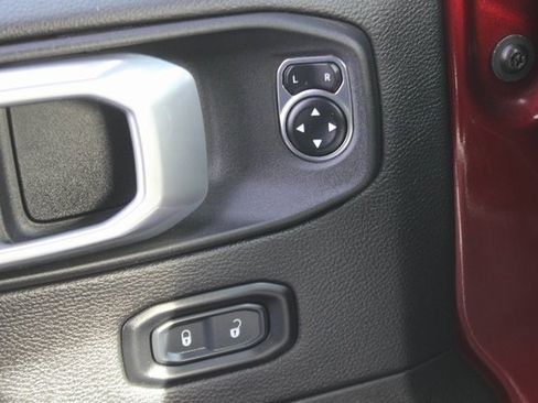 Used 2021 Jeep Wrangler Unlimited Sahara w/ LED Lighting Group image 17