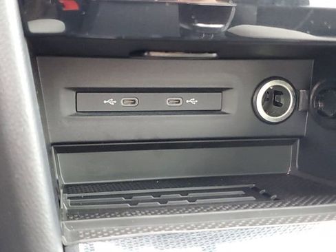 New 2026 Volkswagen Taos SE image 30