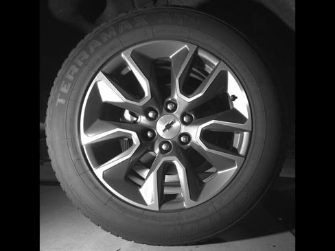 Used 2024 Chevrolet Silverado 1500 RST AWD/4WD image 14