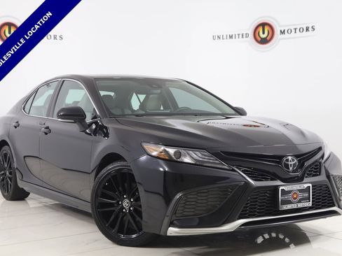 Used 2023 Toyota Camry XSE FWD image 1