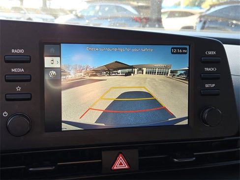 Certified 2025 Hyundai Elantra Sport image 19