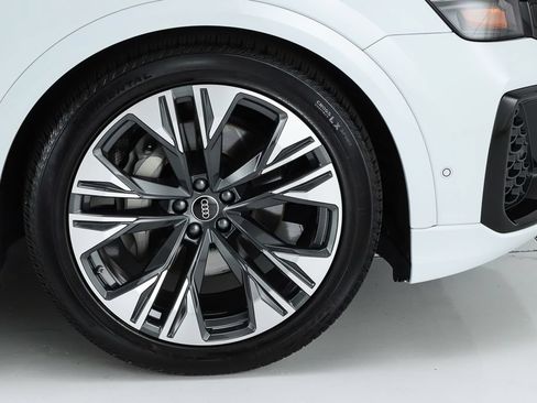 Used 2026 Audi Q8 Premium Plus w/ Premium Plus Package AWD/4WD image 18