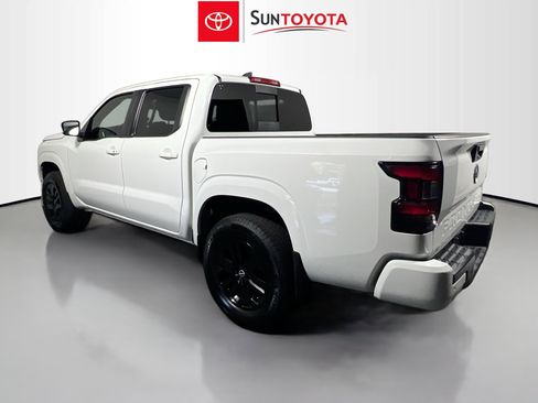 Used 2025 Nissan Frontier SV w/ SV Convenience Package AWD/4WD image 6