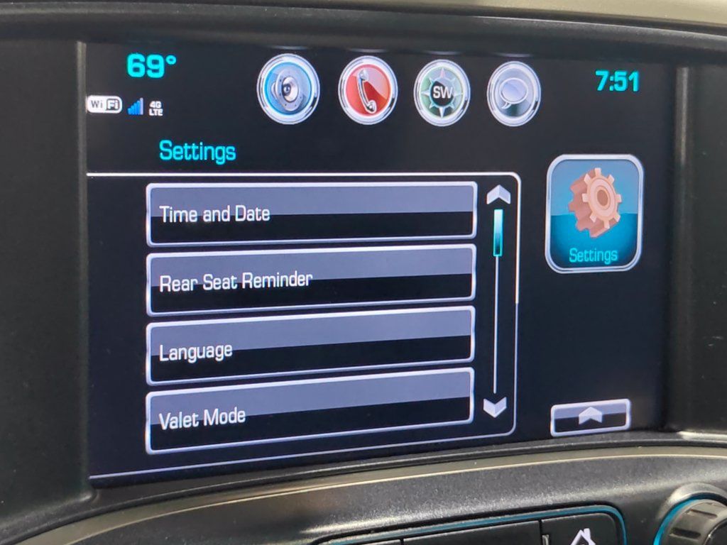 Used 2018 Chevrolet Silverado 2500 High Country w/ Duramax Plus Package AWD/4WD image 38