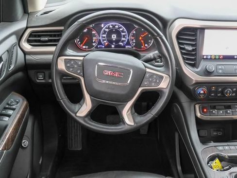 Used 2023 GMC Acadia Denali w/ Denali Technology Package FWD image 21