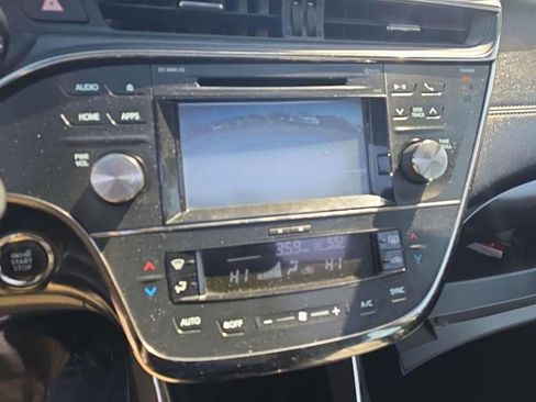 Used 2016 Toyota Avalon Touring image 10