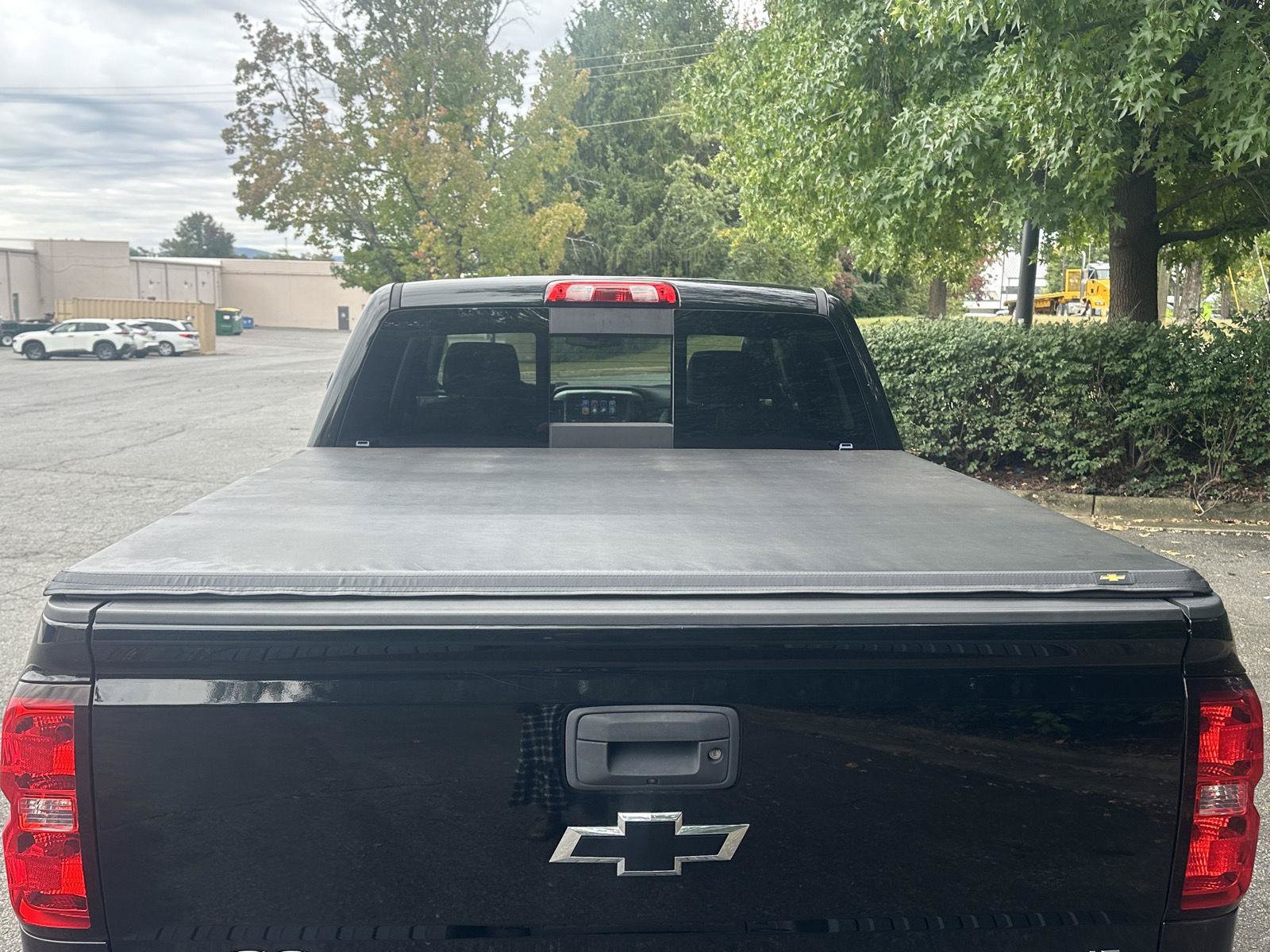 Used 2017 Chevrolet Silverado 1500 LT w/ All Star Edition AWD/4WD image 4