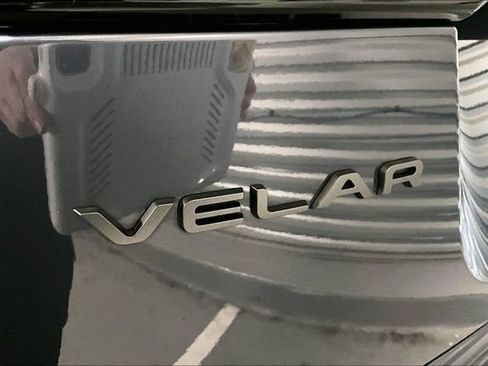 Certified 2026 Land Rover Range Rover Velar Dynamic SE AWD/4WD image 7