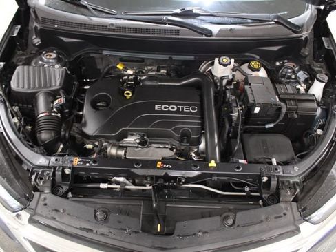 Used 2022 Chevrolet Equinox LT image 42