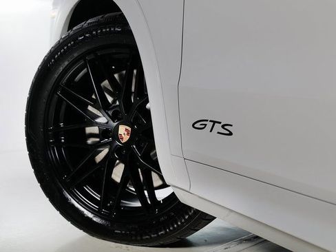 New 2026 Porsche Cayenne GTS image 33