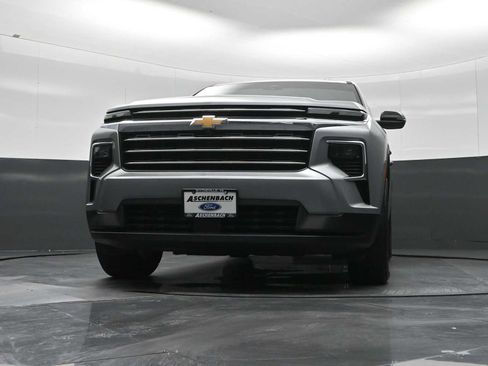 Used 2024 Chevrolet Traverse LT image 27