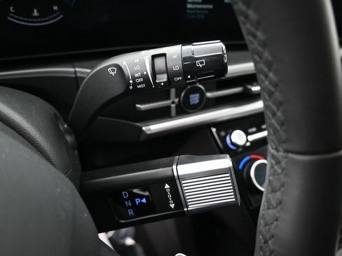 Used 2025 Hyundai Santa Fe SEL w/ Tow & Go Package image 16