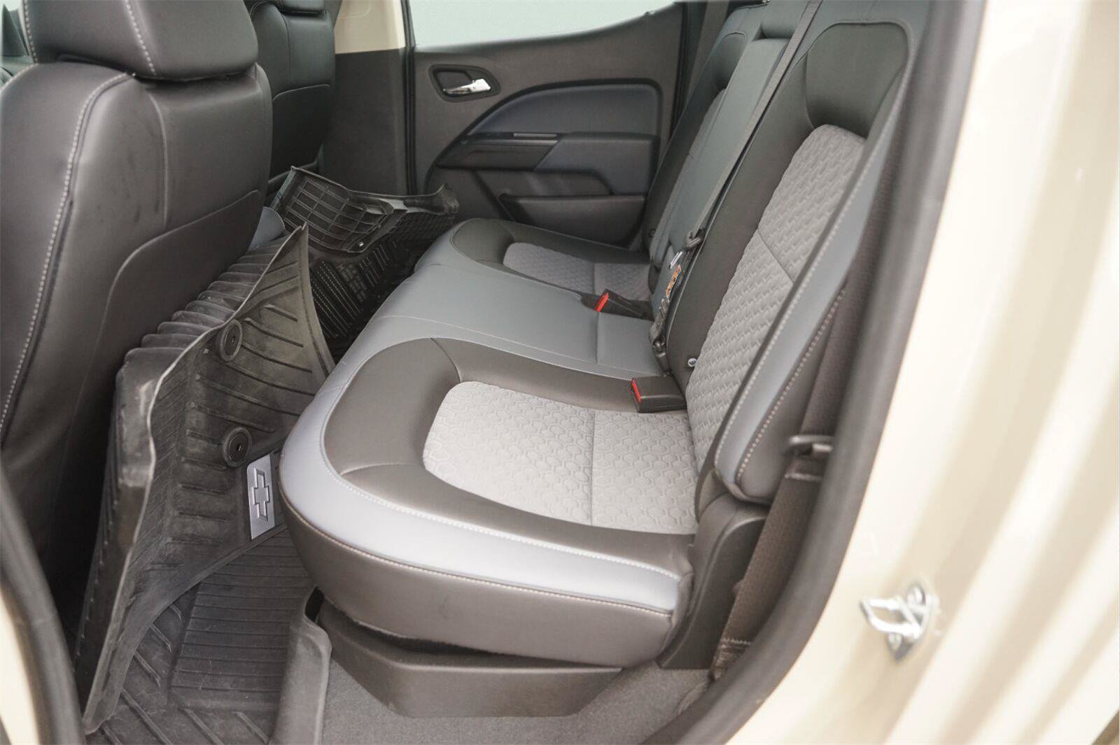 Used 2022 Chevrolet Colorado Z71 RWD image 12