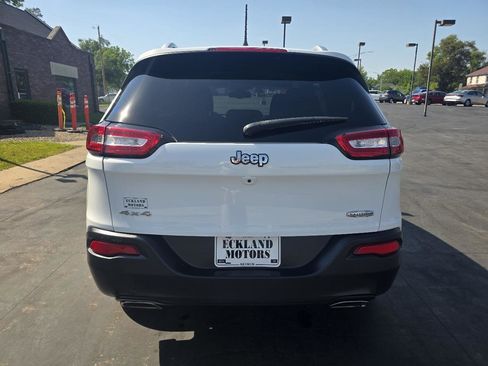 Used 2015 Jeep Cherokee Latitude w/ Comfort/Convenience Group AWD/4WD image 7
