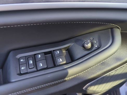 New 2026 Jeep Grand Cherokee Limited AWD/4WD image 38