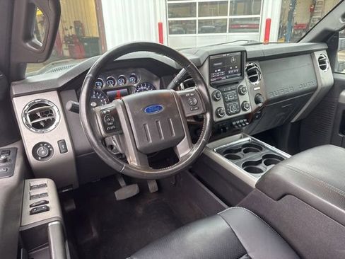 Used 2013 Ford F250 Lariat w/ Chrome Pkg image 12