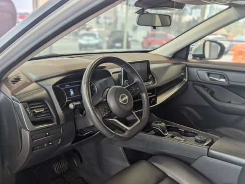 Used 2023 Nissan Rogue SV w/ SV Premium B Package image 30