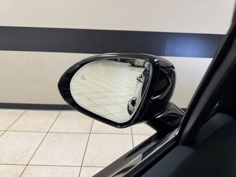 Used 2026 Genesis GV70 2.5T Select image 17