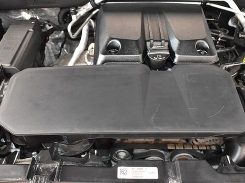 Used 2024 Chevrolet Colorado Z71 w/ Z71 Convenience Package 2 AWD/4WD image 4