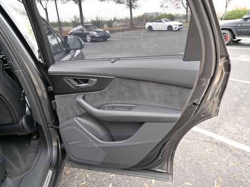 Used 2020 Audi SQ7 Prestige w/ Prestige Package image 52