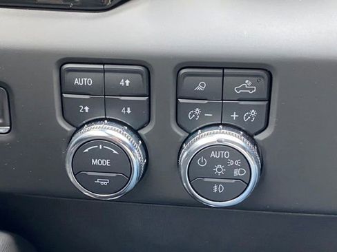 Used 2024 GMC Sierra 1500 AT4X image 26