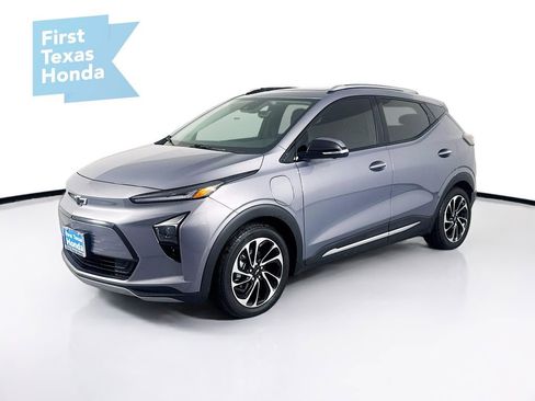 Used 2023 Chevrolet Bolt EUV Premier w/ Sun & Sound Package image 3