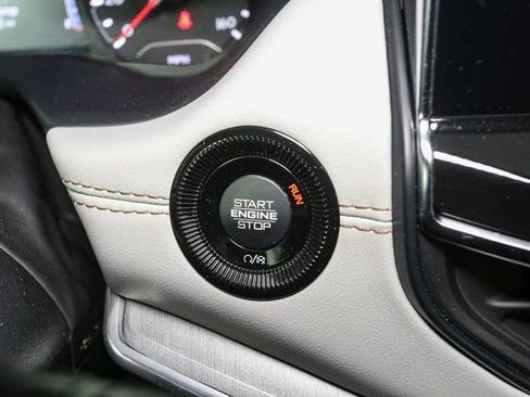 Used 2023 Jeep Compass Limited image 28