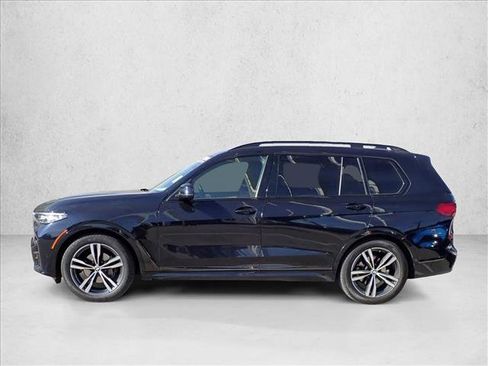 Used 2021 BMW X7 xDrive40i w/ M Sport Package AWD/4WD image 2