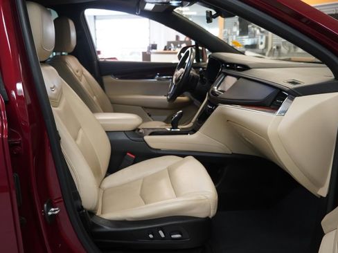 Used 2017 Cadillac XT5 Premium Luxury w/ Advanced Security Package image 26