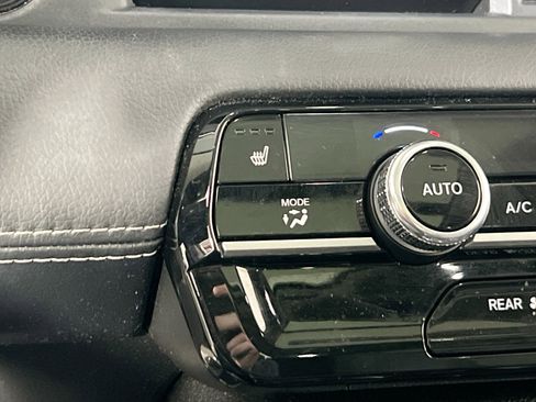 Used 2023 Honda Pilot Touring image 20