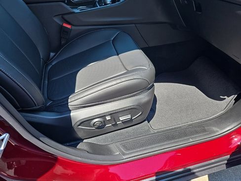 Used 2025 Jeep Grand Cherokee L Limited w/ Luxury Tech Group II image 83