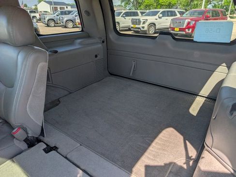Used 2005 Chevrolet Tahoe Z71 w/ Preferred Equipment Group AWD/4WD image 29