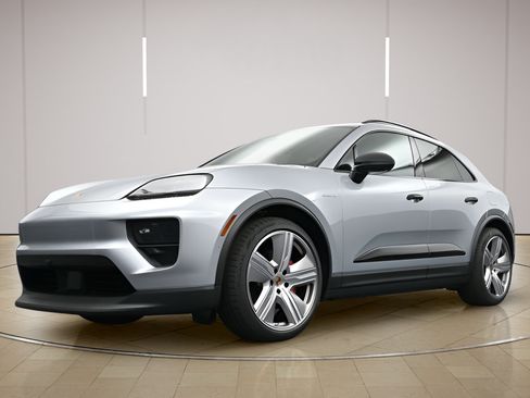 Certified 2025 Porsche Macan 4S Electric AWD/4WD image 29