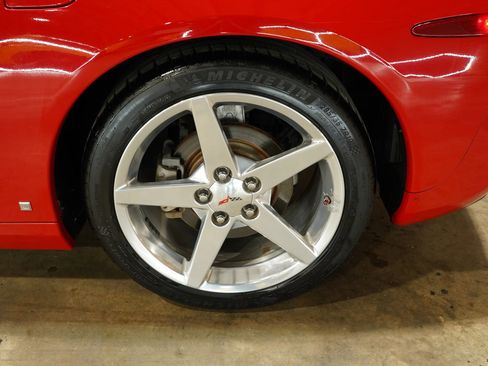 Used 2006 Chevrolet Corvette Convertible w/ Preferred Equipment Group image 60